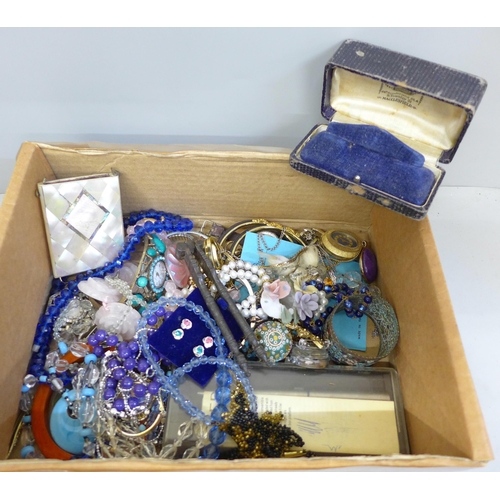 698 - A box of costume jewellery