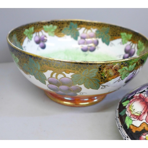 700 - A Maling lustre bowl, rose bowl and pot