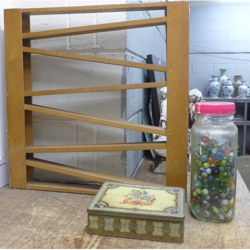 799 - A 1950s/60s marble run by Galt Toys and a collection of marbles