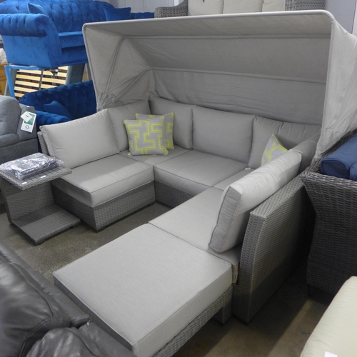 1326 - An Ove Long Island 5 piece Daybed with cushions, original RRP £1416.66 +VAT (4188-28) *This lot is s... 