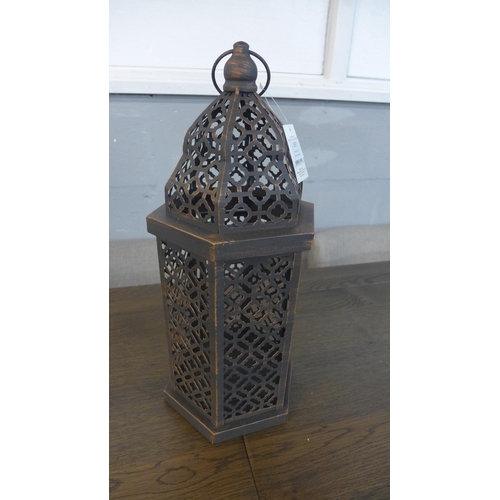 1397 - A large rustic metal lantern - H 44cms (644919212)