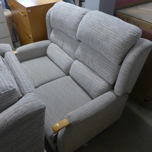 1588 - An electric reclining two seater sofa and armchair