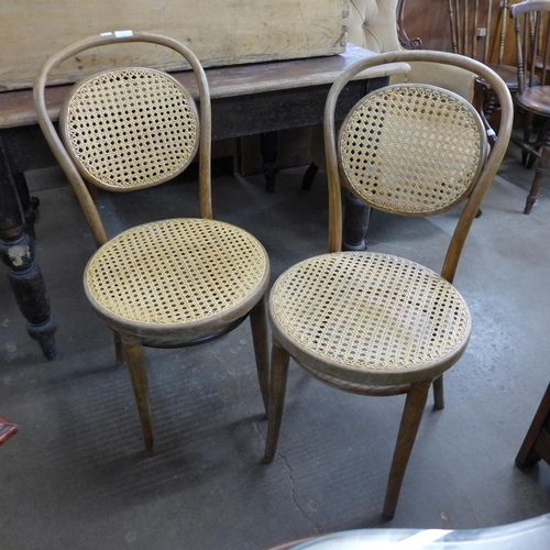 133A - A pair of beech bentwood chairs