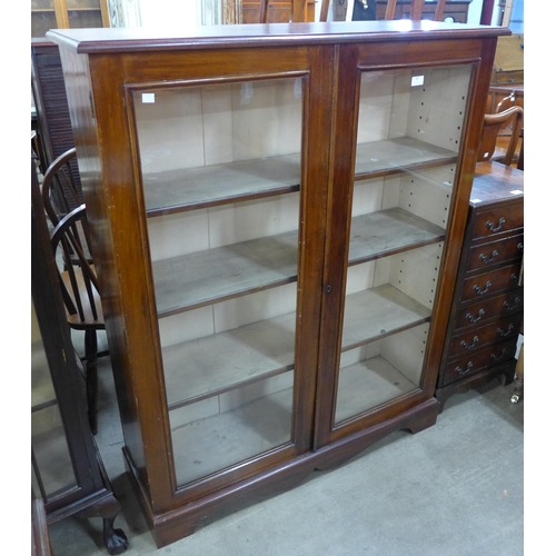 180 - A Victorian mahogany two door bookcase