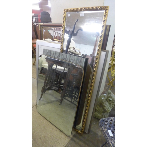 324 - Four assorted mirrors and a contemporary framed print