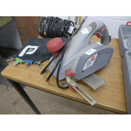 2002 - A Pro Performance 1020w 240v plunge router in case and an 800w power planer (model PP1800)