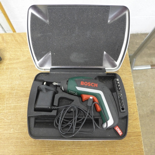 2006 - A Bosch IXO cordless screwdriver with Wickes 6