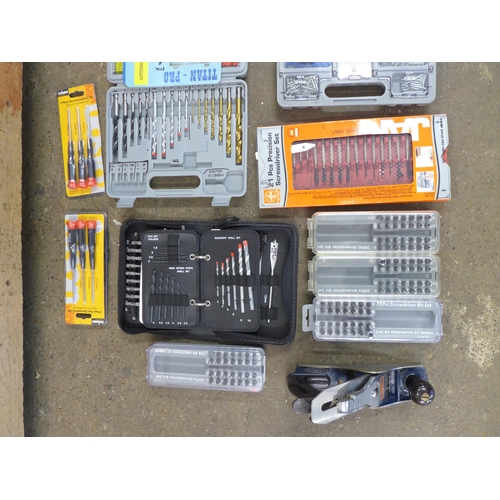 2044 - A box of assorted tool sets