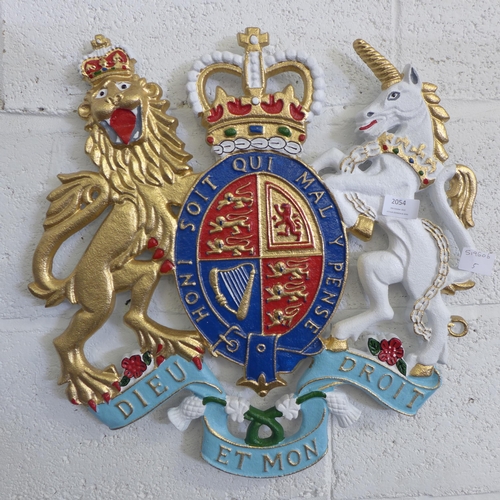 2054 - A UK coat of arm plaque * this lot is subject to VAT