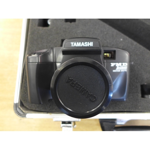 2133 - A Tamashi FMD 35mm camera in case