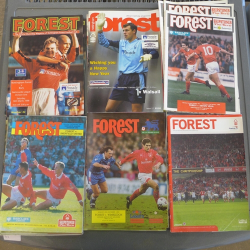 2199 - A box of Nottingham Forest football programs