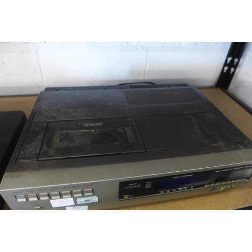 2227 - A Sanyo video cassette recorder (model no. VTC5300P)