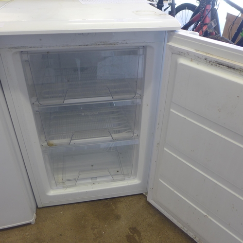 2249 - A Hotpoint undercounter freezer