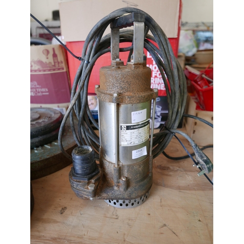 2314 - A JS400 240v submersible pump