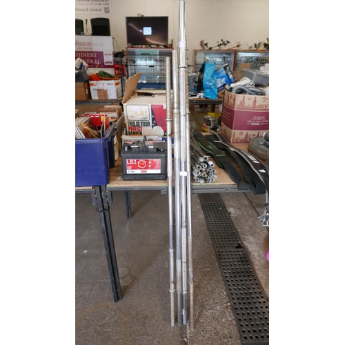 2318 - Four steel weightlifting bars