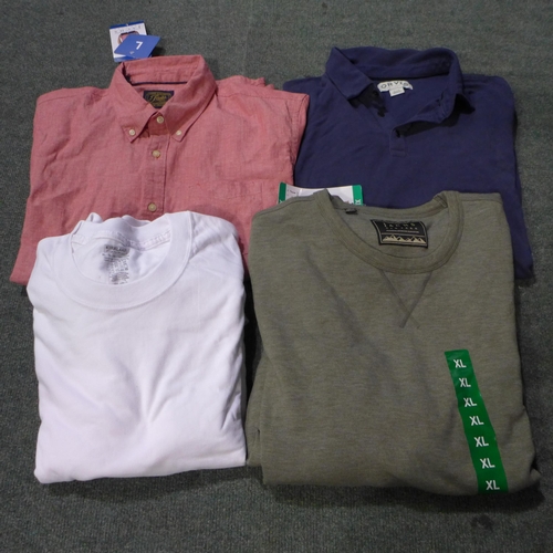 3027 - Quantity of men's casual clothing, various sizes, styles, etc. *This lot is subject to VAT