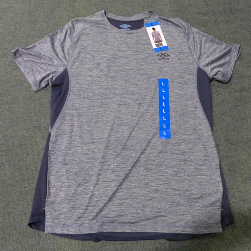 3032 - Quantity of men's blue Umbro tee's, mixed sizes *This lot is subject to VAT