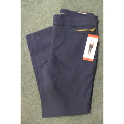 3062 - Quantity of women's Andrew Marc navy trousers, mixed sizes. *This lot is subject to VAT