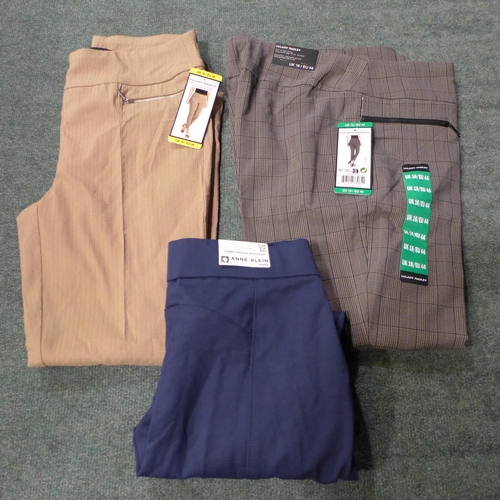 3065 - Quantity of women's trousers, various sizes, styles, colours. *This lot is subject to VAT