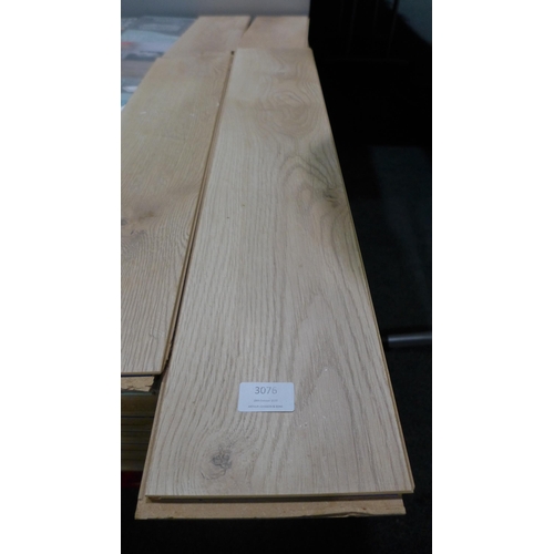 3076 - Quantity of loose Laminate Flooring (Oslo Light Oak) (307-290) * This lot is subject to VAT