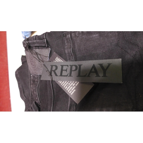 3164 - Three pairs of branded jeans inc; Levi & Replay, mixed sizes, styles and colours. *This lot is subje... 