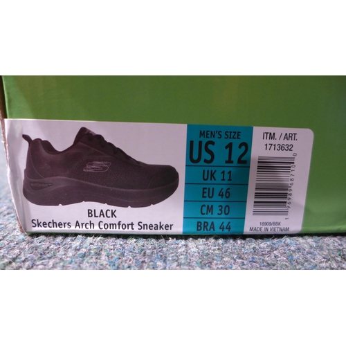 3226 - Men's black Skechers trainers, UK size 11. *This lot is subject to VAT