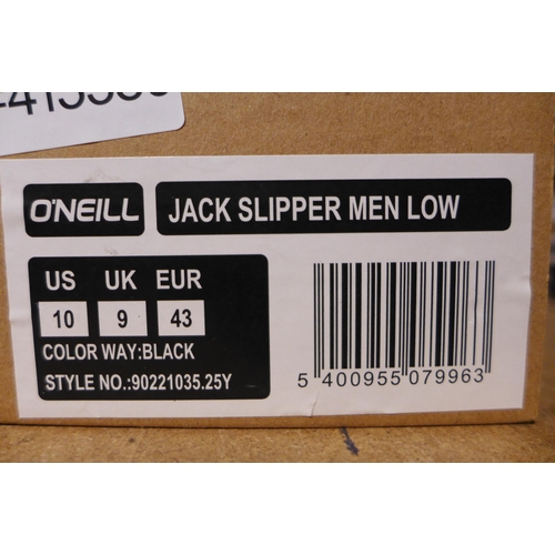 3237 - Men's black O'Neill flip flops, UK size 9. *This lot is subject to VAT