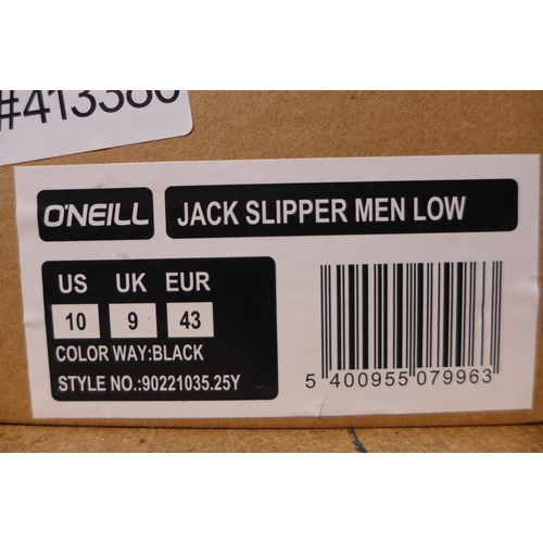 3244 - Men's black O'Neill flip flops, UK size 9. *This lot is subject to VAT