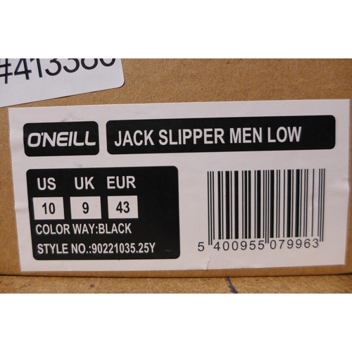 3246 - Men's black O'Neill flip flops, UK size 9. *This lot is subject to VAT