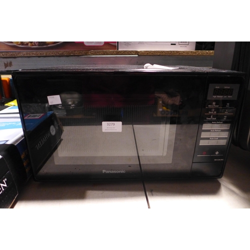 3279 - Panasonic Solo Black Microwave (307-268) * This lot is subject to VAT