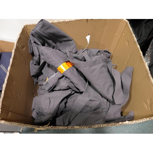 3285 - Assorted men's Utility trousers, mixed sizes and colours. *This lot is subject to VAT