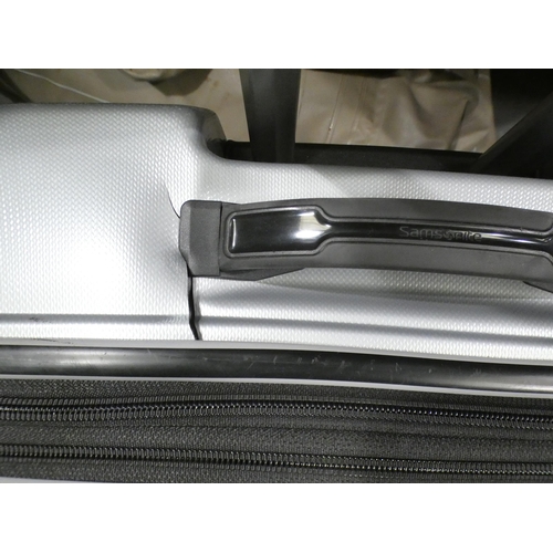 3296 - Samsonite Tech 3 Hardside Two Piece Silver Luggage Cases (Damaged) original RRP £134.99 + VAT (307-5... 