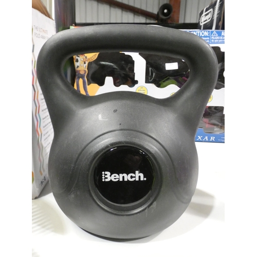 3311 - Bench Kettlebells (12kg and 16kg) (307-107,108) * This lot is subject to VAT