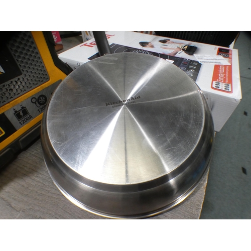 3318 - Kitchenaid H/Andodised Frying Pans (307-90) * This lot is subject to VAT