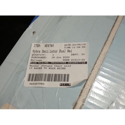 3343 - Vybra Oscillator Dual Height Fan (model:- VS001-CF) (307-93) * This lot is subject to VAT