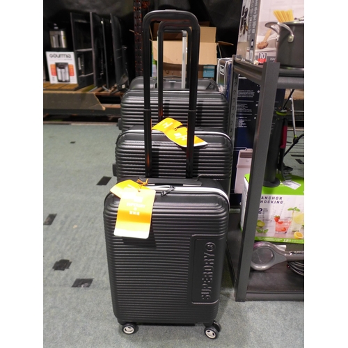 3375 - Superdry Black Luggage Three Piece Set, original RRP £154.99 + VAT     (307-187) * This lot is subje... 