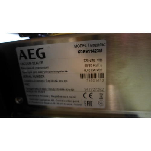 3008 - AEG  Vac Sealer - Stainless Steel And Black (H139xW595xD531) (Model No: KDK911423M) original RRP £16... 