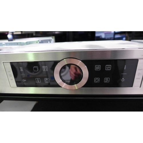 3042 - Bosch Series 8 Compact Oven with Microwave (H455xW595xD548) - model no.:- CMG633BS1B, original RRP £... 