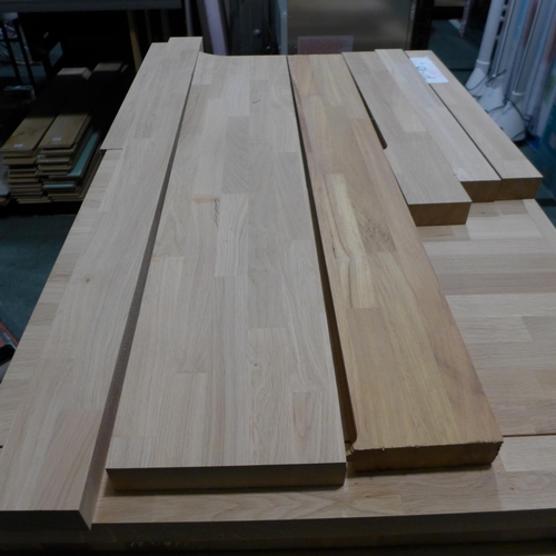 3083 - Pallet of Solid Oak Off Cuts (416-97) * This lot is subject to VAT