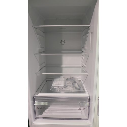 3100 - Bosch 70/30 Fridge Freezer - Frost Free (Model No: KIN86NSFOG) (H1772xW541xD458), original RRP £824.... 