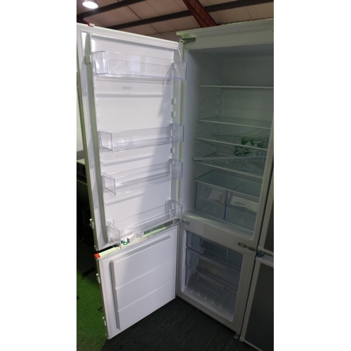 3117 - Zanussi 70/30 Fridge Freezer - Frost Free (H1772xW546xD549) (Model No: ZNNN18ES3) original RRP £748.... 