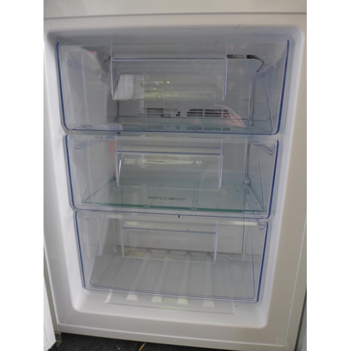 3117 - Zanussi 70/30 Fridge Freezer - Frost Free (H1772xW546xD549) (Model No: ZNNN18ES3) original RRP £748.... 