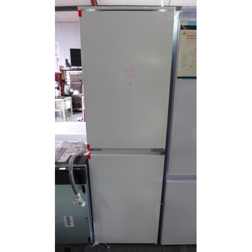 3122 - Zanussi 50/50 Fridge Freezer (Frost Free) (H1772xW548xD549) - model no:- ZNNN18FS5, original RRP £58... 