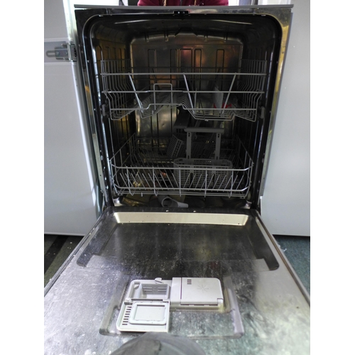 3123 - Hisense Integrated Dishwasher Model: HV651D60UK (416-191) * This lot is subject to VAT