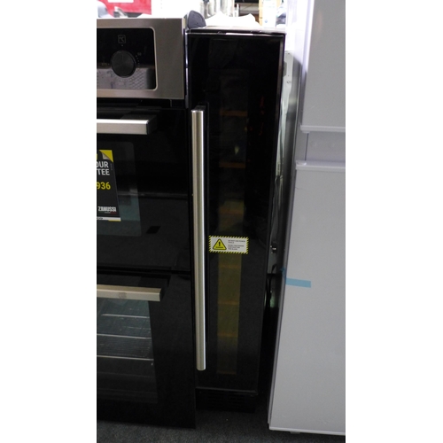 3125 - Viceroy Under Counter 15cm Wine Cooler (H870xW148xD570) - model no:- WRWC15BKED, original RRP £240.8... 