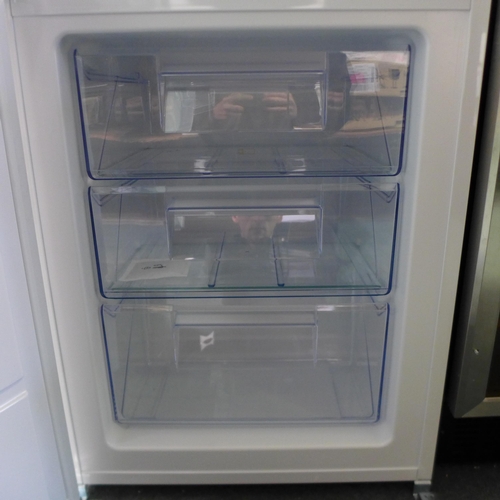 3129 - Zanussi 70/30 Fridge Freezer - Model: ZNFN18ES3 Low Frost (H1772xW546xD549), original RRP £557.50 in... 