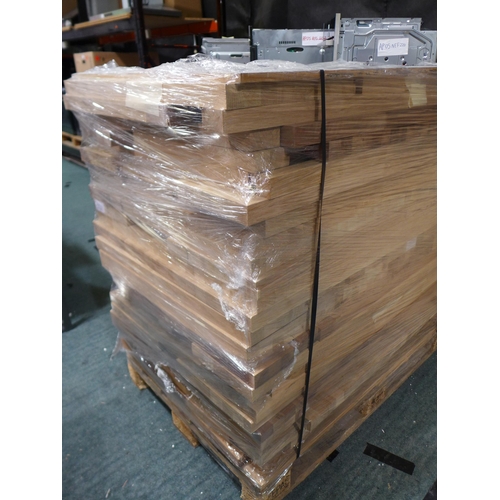 3141 - Pallet of Solid Oak Off Cuts (416-88) * This lot is subject to VAT