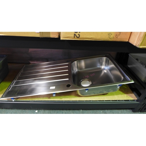 3172 - Metal Sink with Drainer (416-138) * This lot is subject to VAT