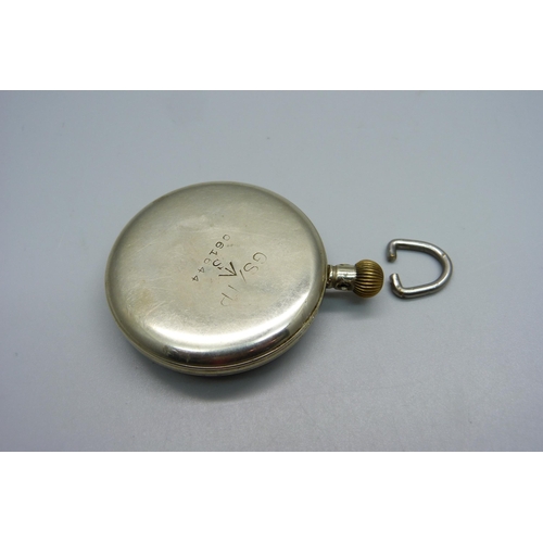 1001 - A Frenca military issue pocket watch, GS/TP, S-061644, with broad arrow