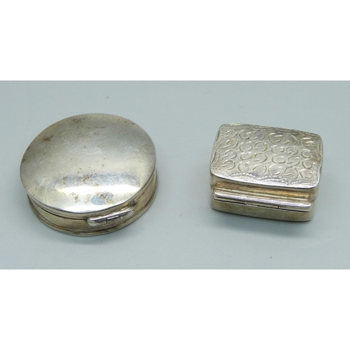 1010 - Two silver pill boxes